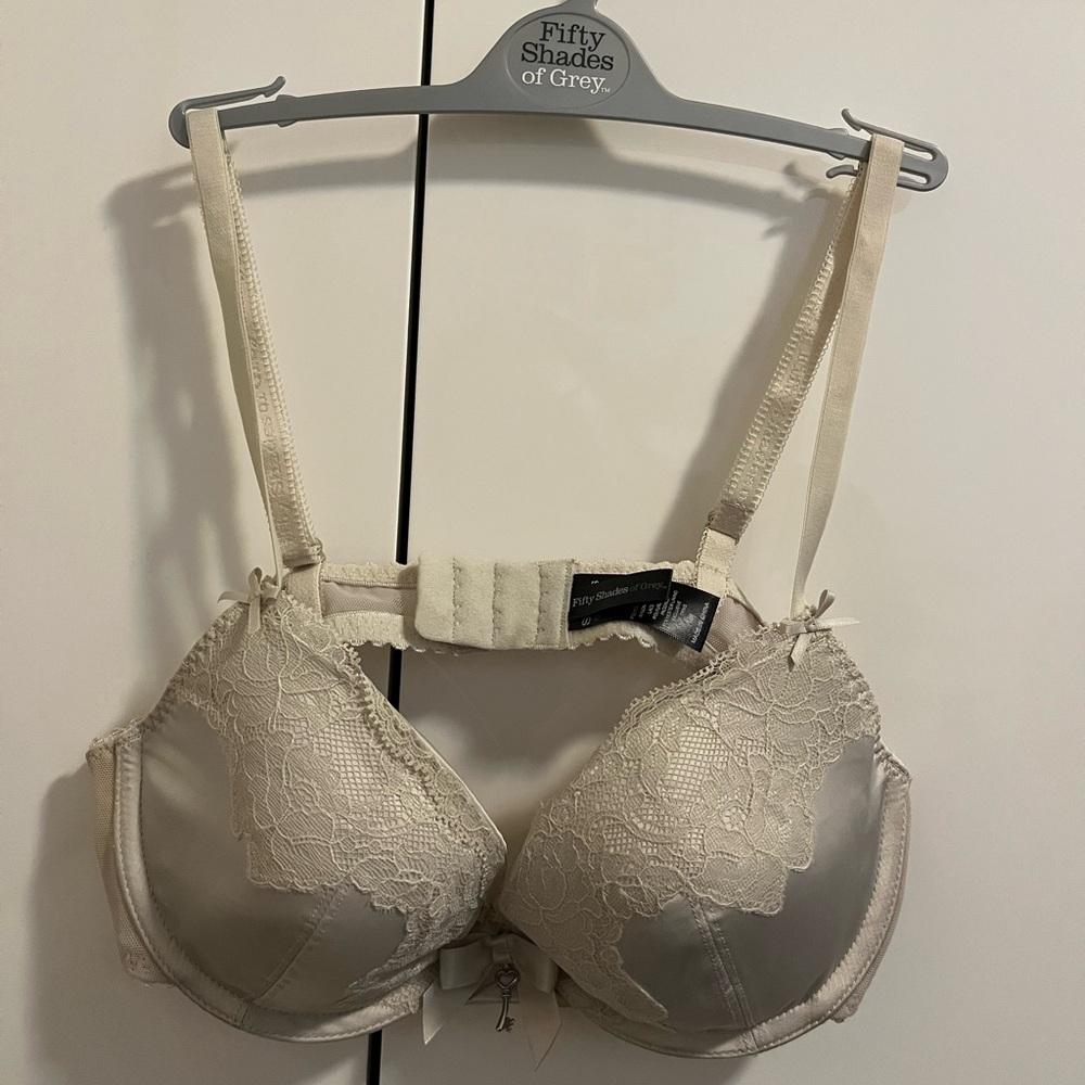 NWOT Fifty Shades of Grey Bra 34B